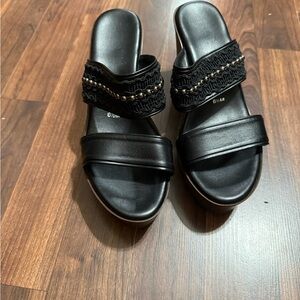 Chic Black Women's Sandals with Beaded Strap